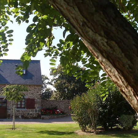 Chambres D'Hotes Les Sageais Baguer-Morvan Exterior photo