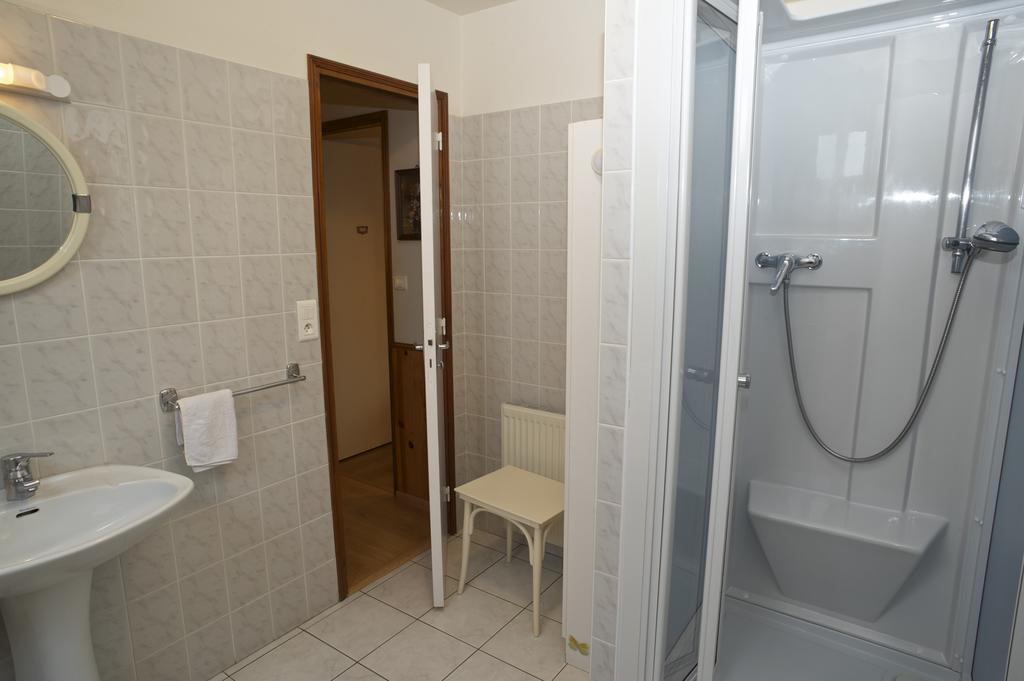 Chambres D'Hotes Les Sageais Baguer-Morvan Room photo