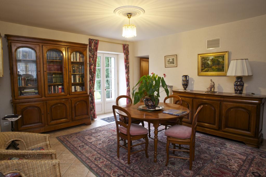 Chambres D'Hotes Les Sageais Baguer-Morvan Room photo